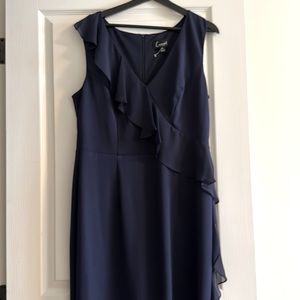Maxi V neck navy party dress, size 14
So soft and comfortable